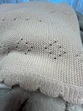 Bonbini Knitted, Pale Pink, Soft, Dull Pink Approx 28x38 Preowned